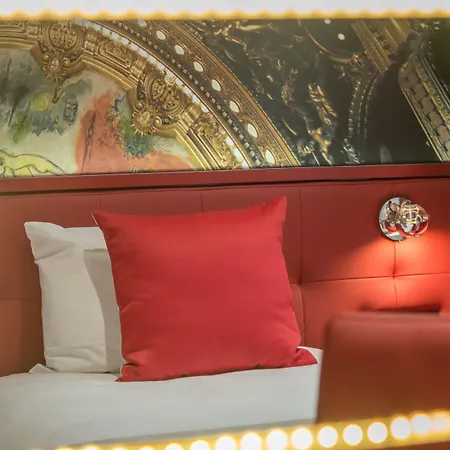 Hotel Regina Opera Grands Boulevards 4*
