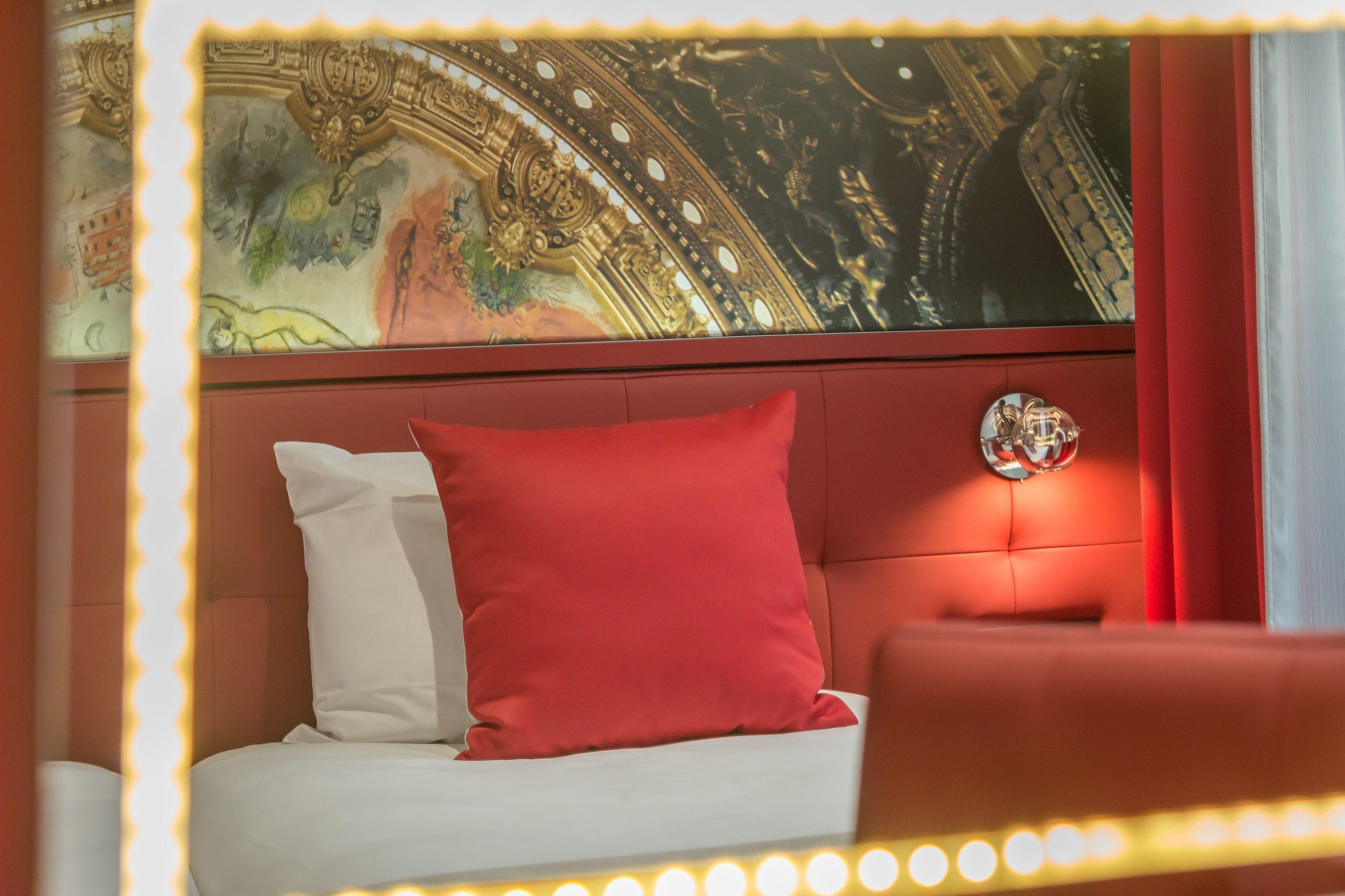 Hotel Regina Opera Grands Boulevards 4*